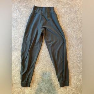 Halara Joggers. Size Small.